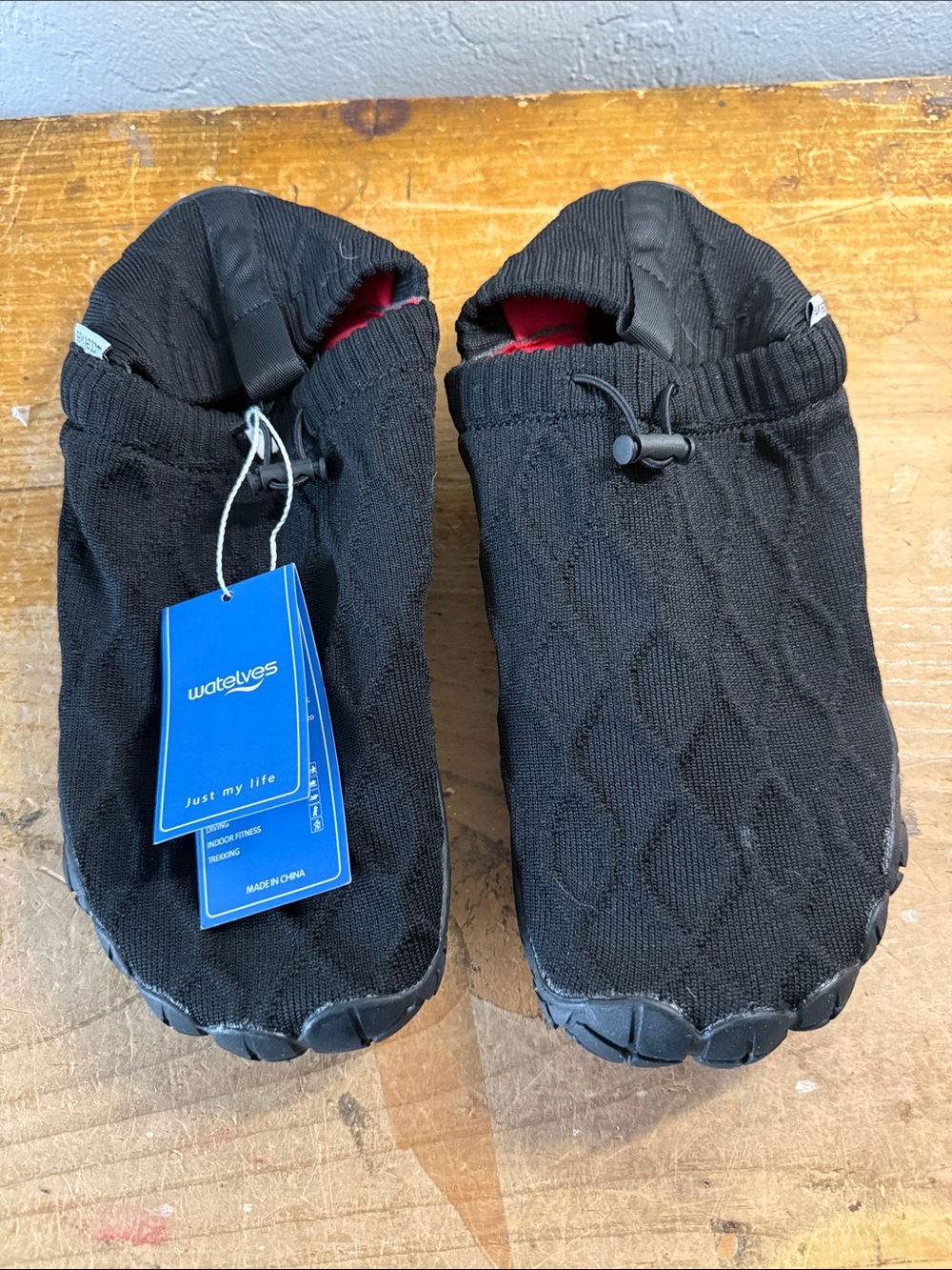 Watelves black shoes, new water size 43 US 9.5-10